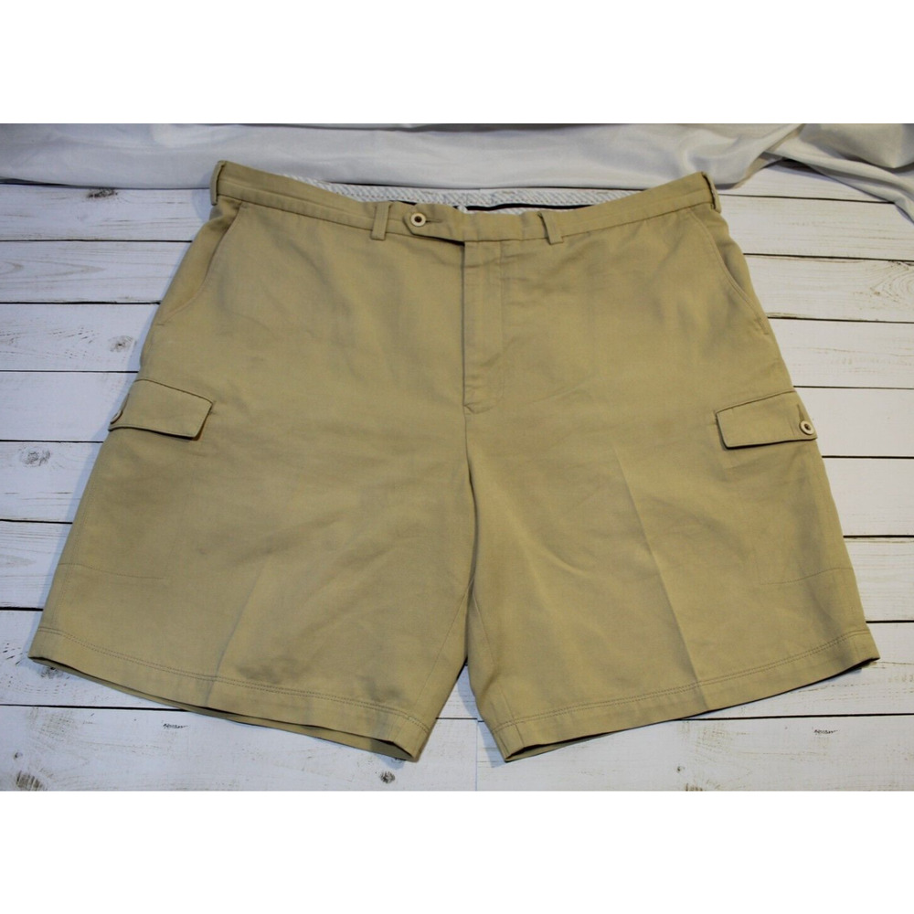 Tommy Bahama 18 Golf Men's 42 Tan Chino Shorts Cargo Pockets ** READ **